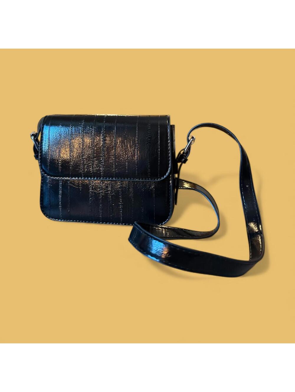 Elegant Black Women’s Crossbody Bag Faux Leather